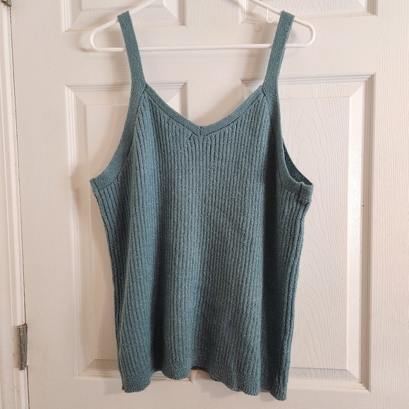NWOT Ava&Viv tank sweater - Picture 2 of 4